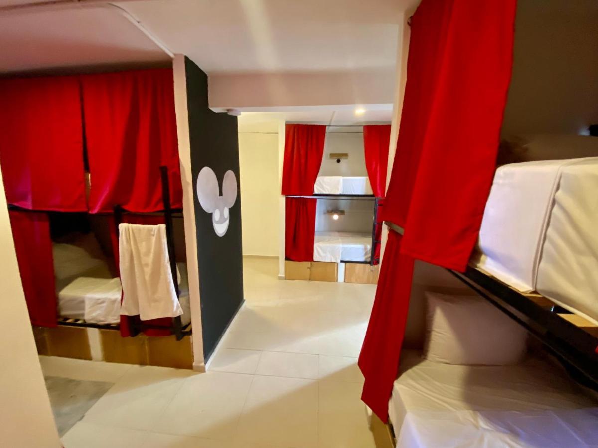 Why Not Rooftop Party Hostel Плая-дель-Кармен Экстерьер фото