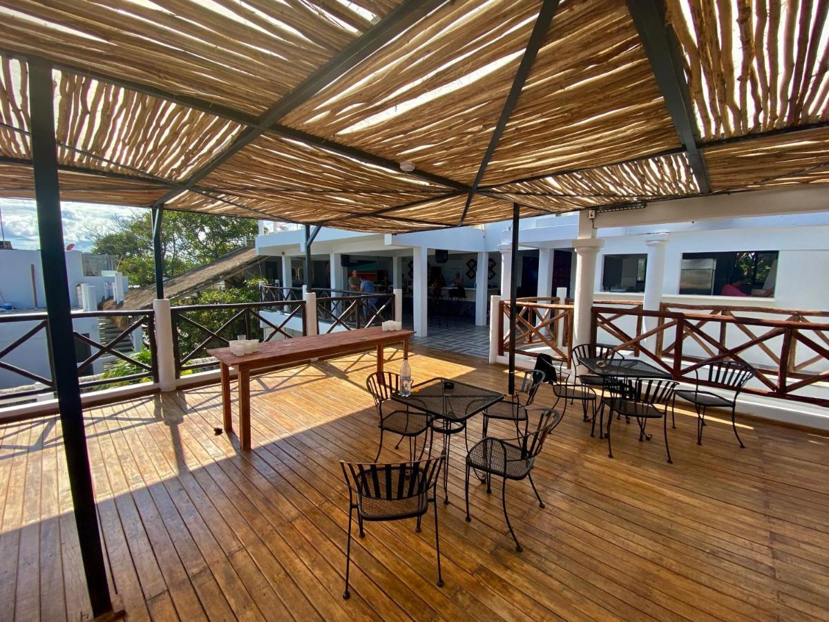 Why Not Rooftop Party Hostel Плая-дель-Кармен Экстерьер фото