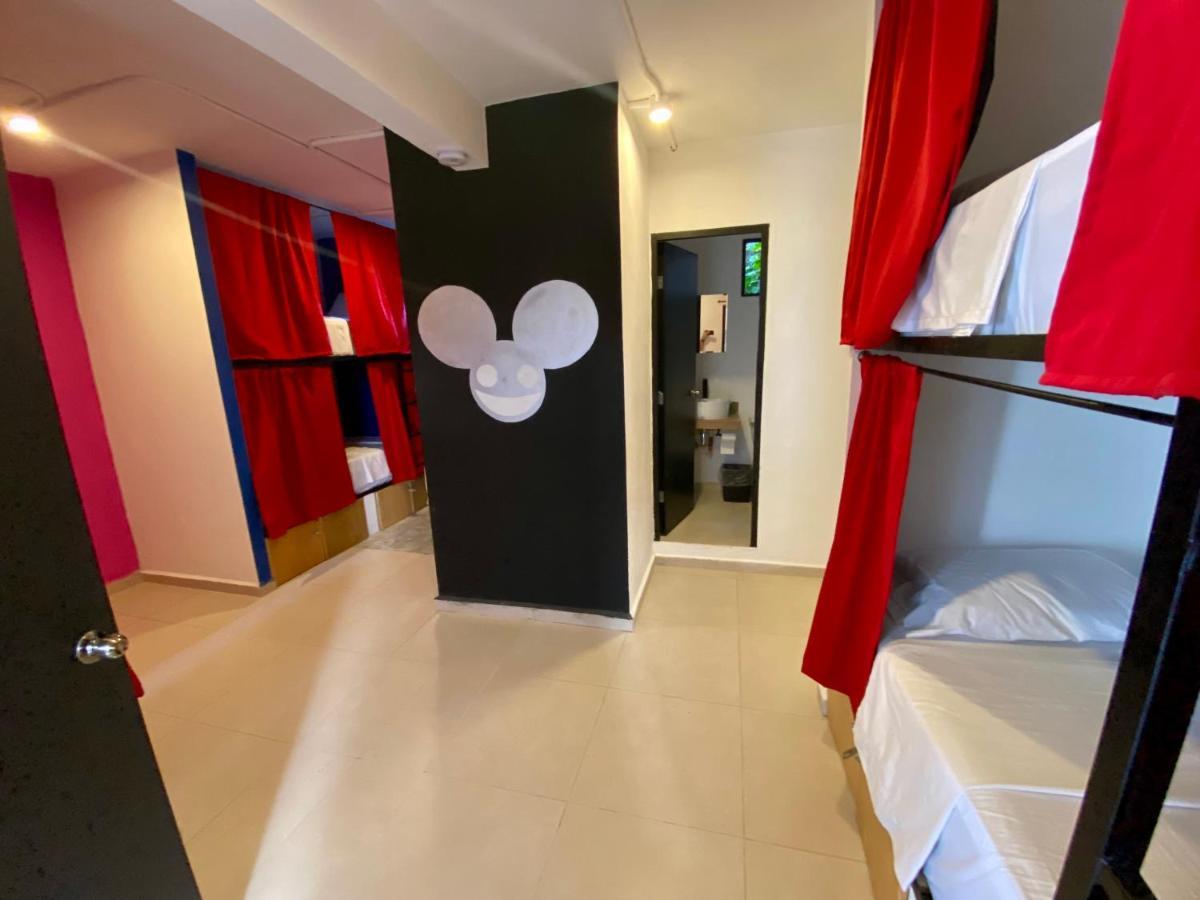 Why Not Rooftop Party Hostel Плая-дель-Кармен Экстерьер фото