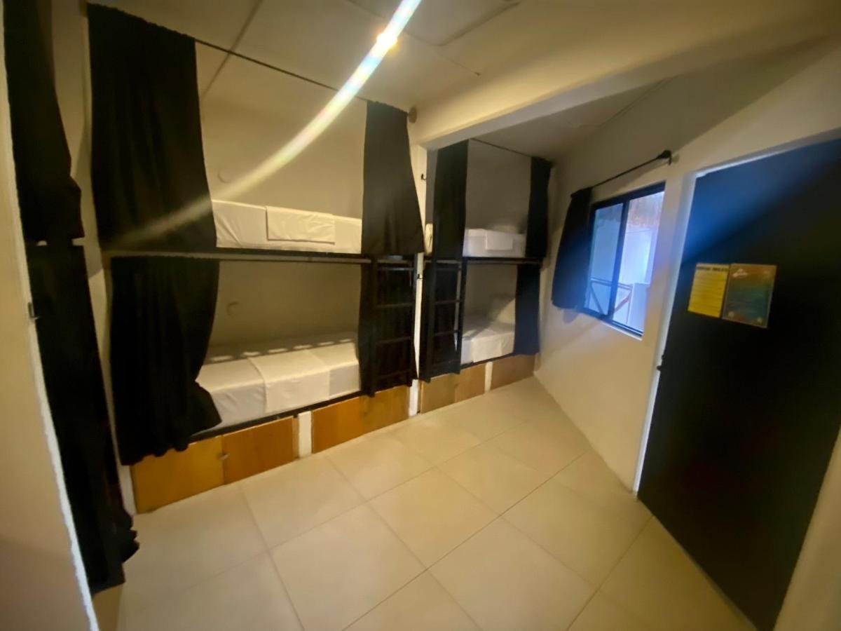 Why Not Rooftop Party Hostel Плая-дель-Кармен Экстерьер фото